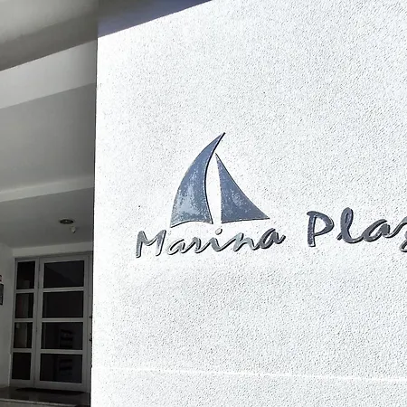 Marina Plaza アパート *
