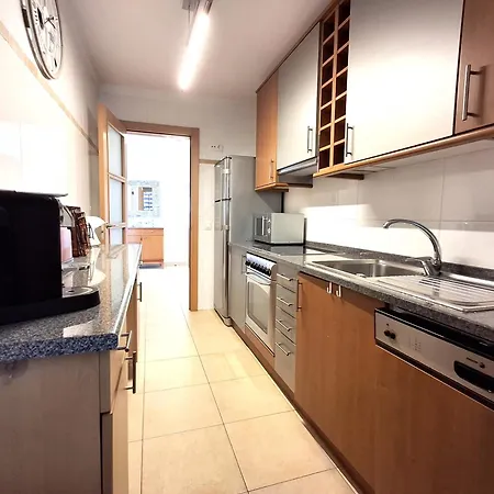 Marina Plaza Apartment *