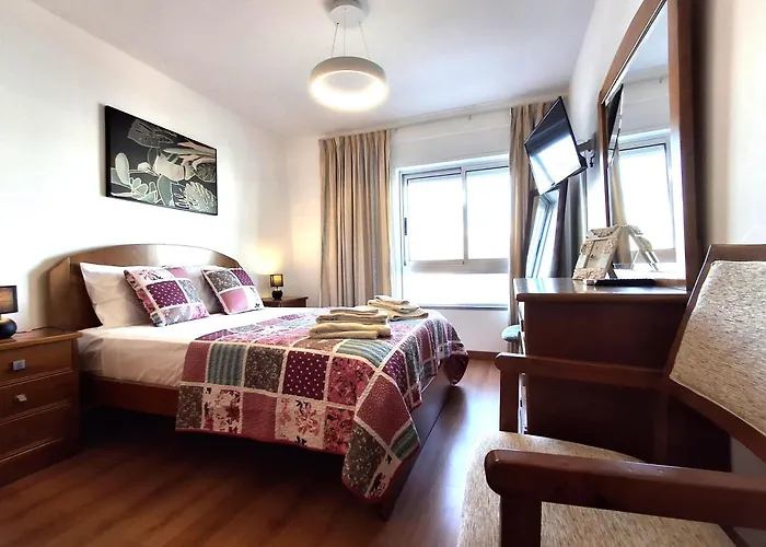 Marina Plaza Apartment *