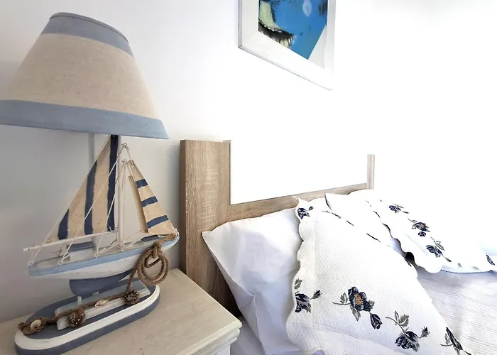 Marina Plaza Apartment *