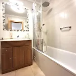 Marina Plaza Apartment