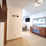 Apartment Marina Plaza